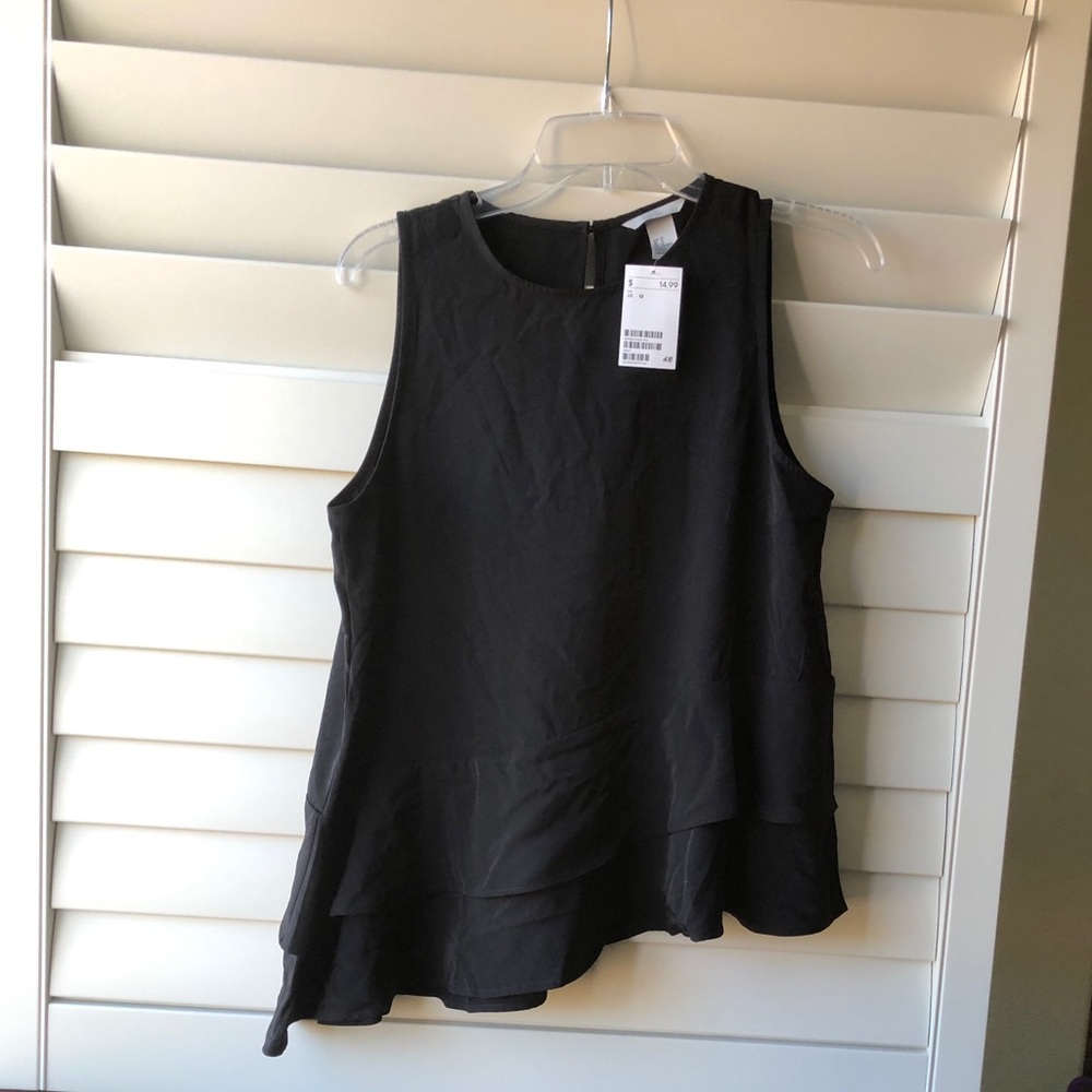 Black Sleeveless H&M Blouse